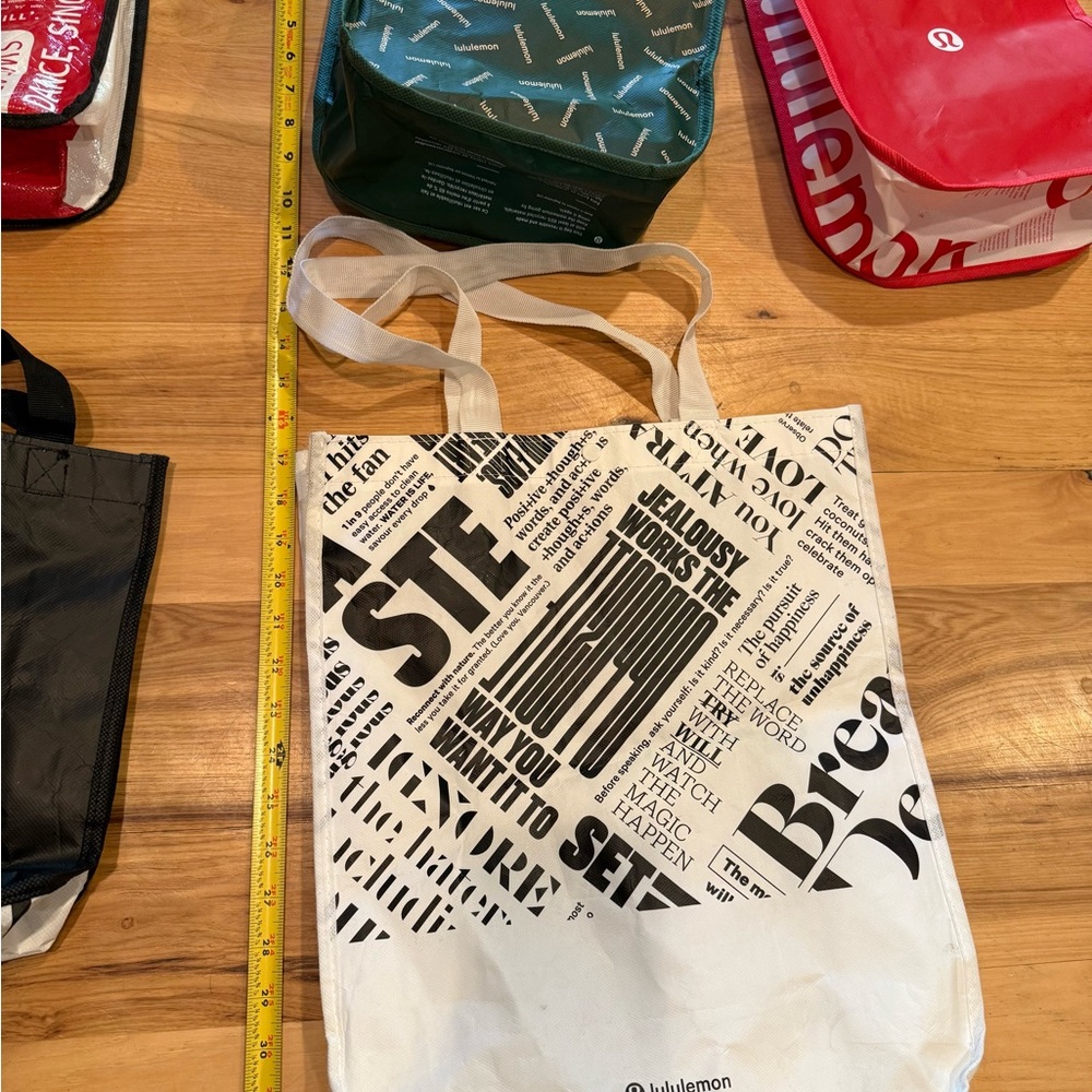 lululemon athletica Tote Bag Collection - Red, Green, Black, White - Picture 6 of 8